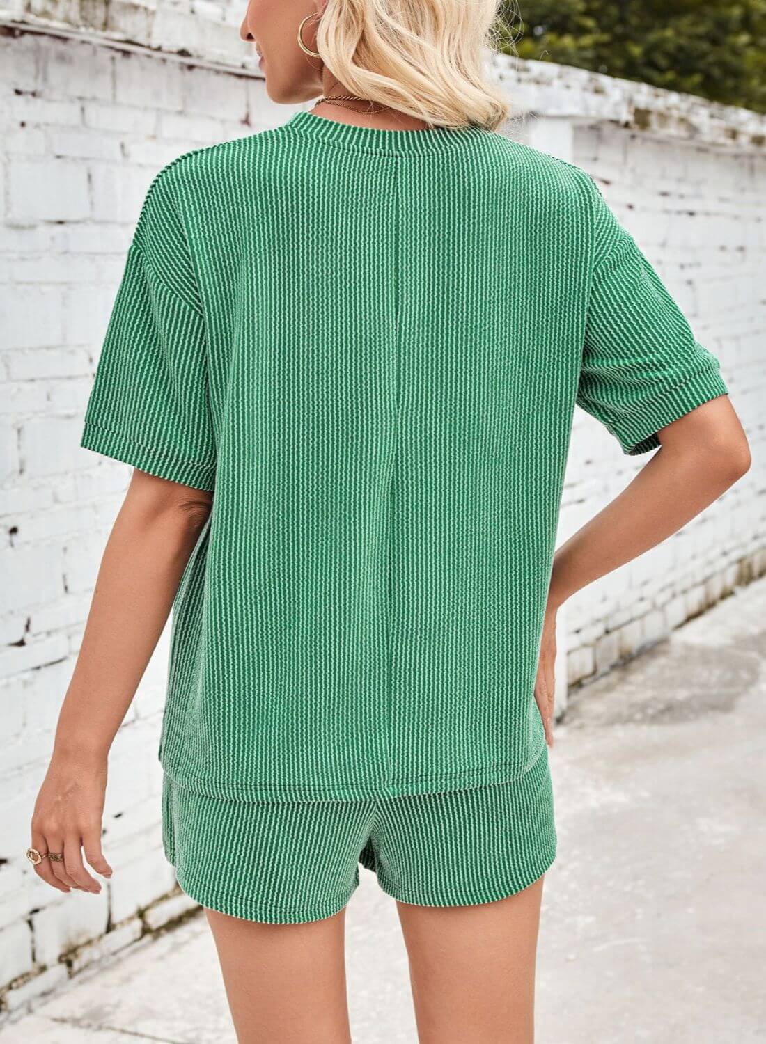 Alanna™ – Comfortable Ribbed Top and Shorts Set
