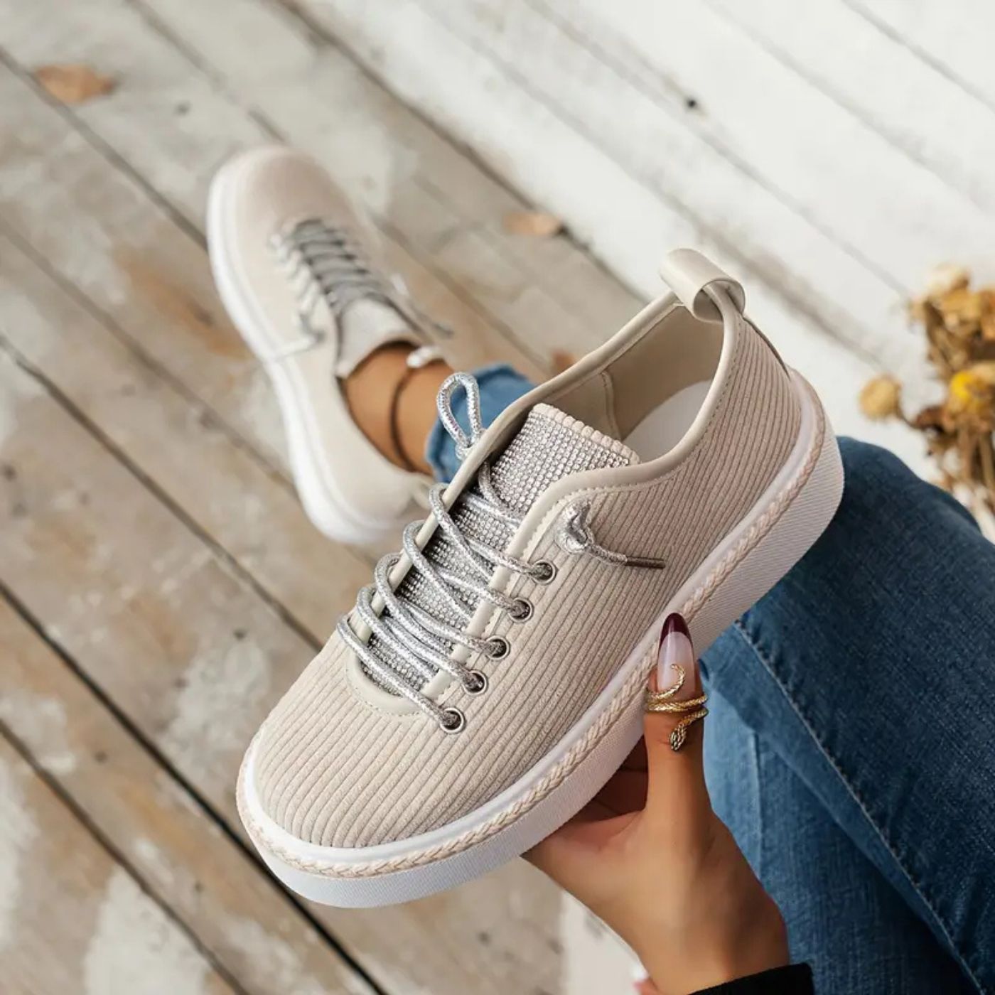 Alice™ - Stylish Corduroy Orthopedic Sneakers