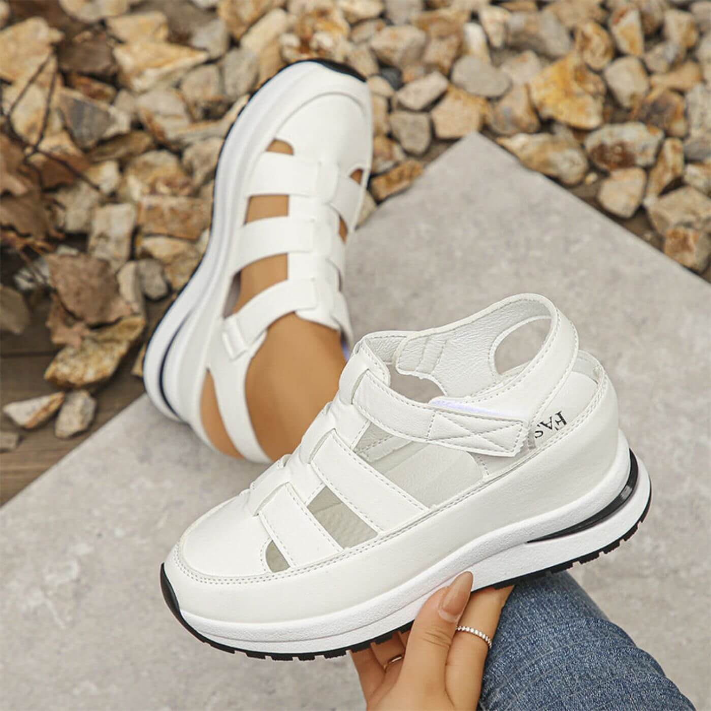 Ciara™ - Closed Toe Orthopedic Sandals