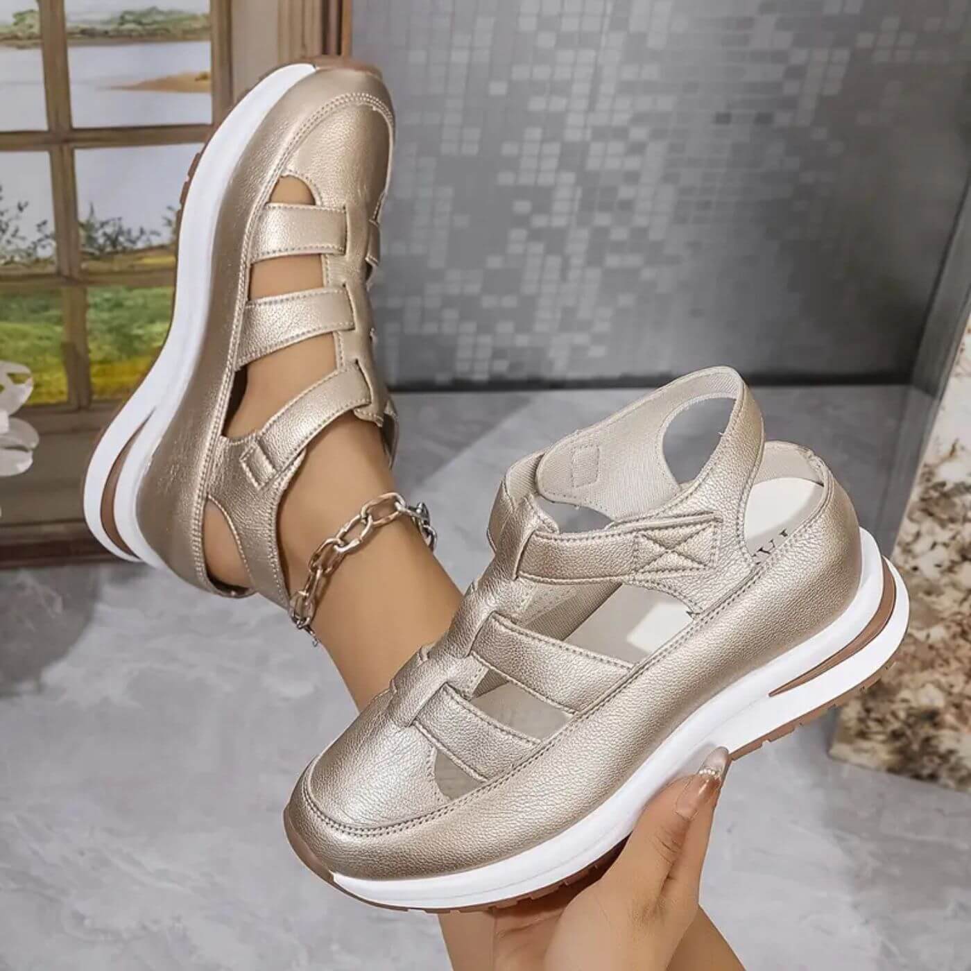 Ciara™ - Closed Toe Orthopedic Sandals