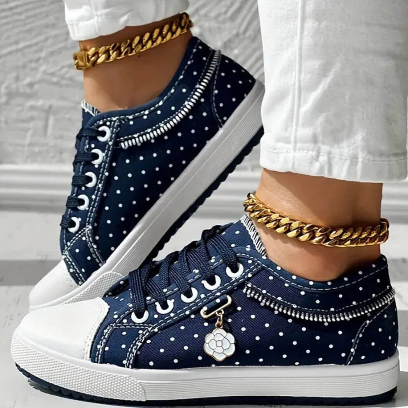 Erin™ – Breathable Lace Orthopedic Sneakers