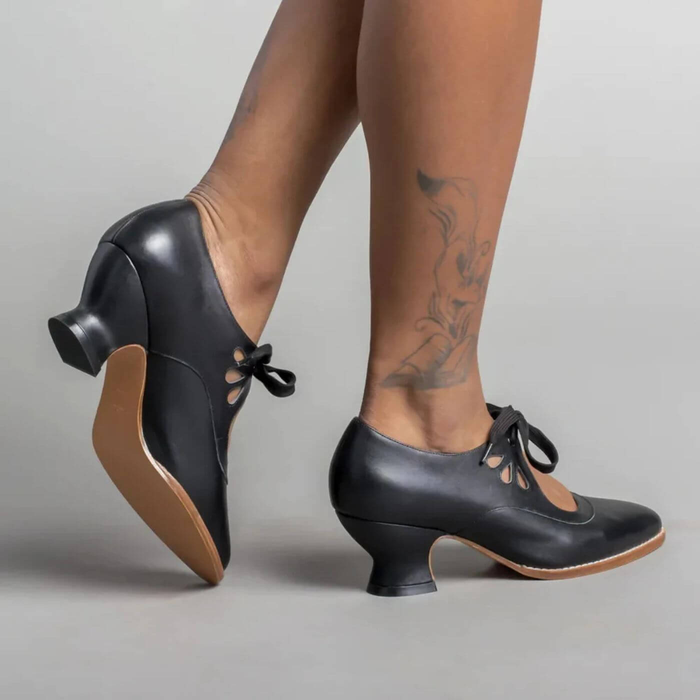Kendra™ - Vintage Low Heel Orthopedic Shoes
