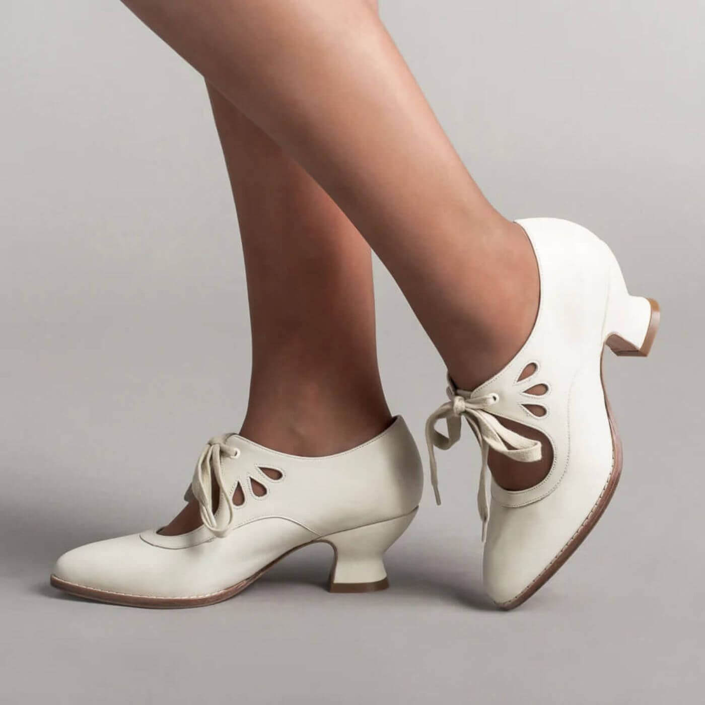 Kendra™ - Vintage Low Heel Orthopedic Shoes