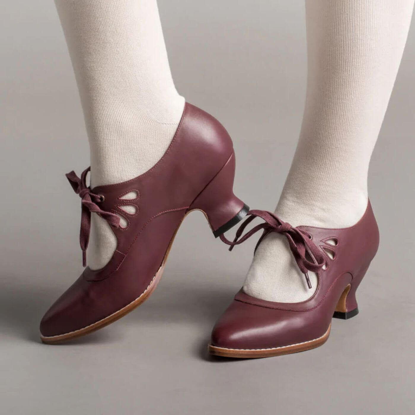 Kendra™ - Vintage Low Heel Orthopedic Shoes