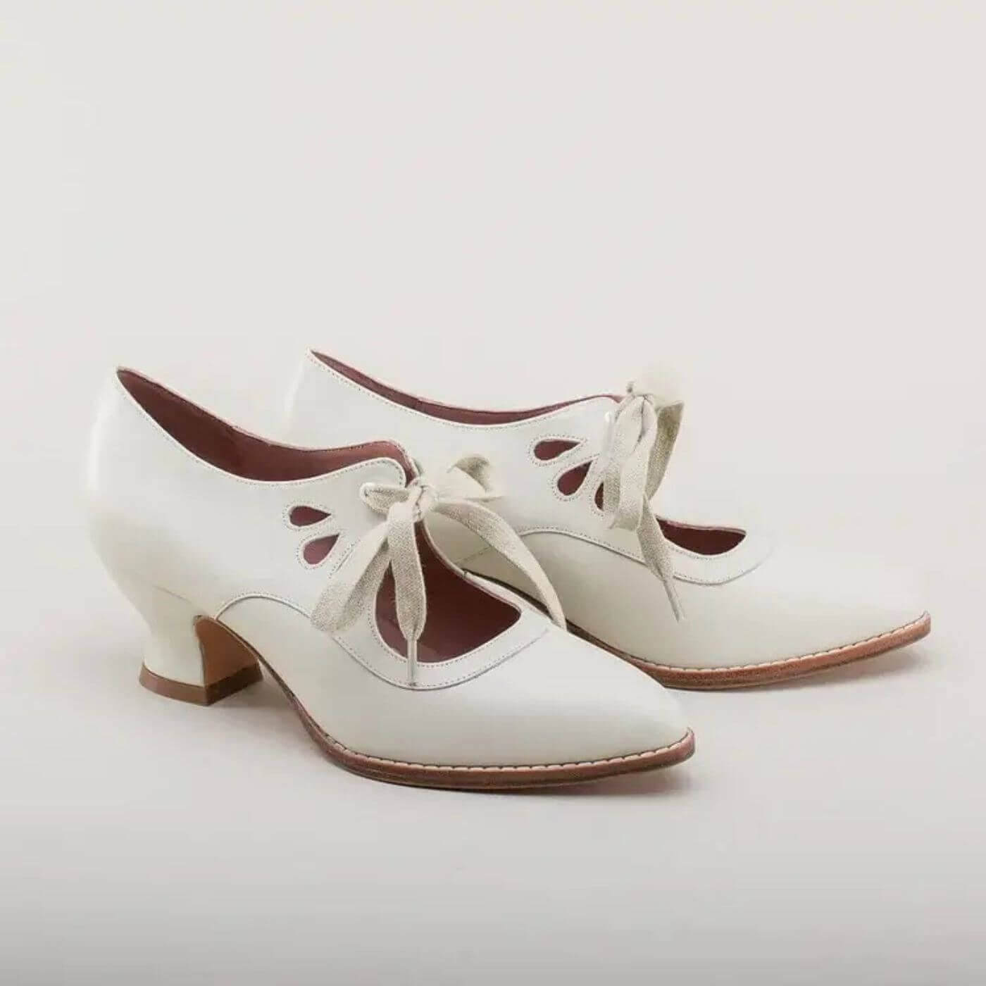 Kendra™ - Vintage Low Heel Orthopedic Shoes