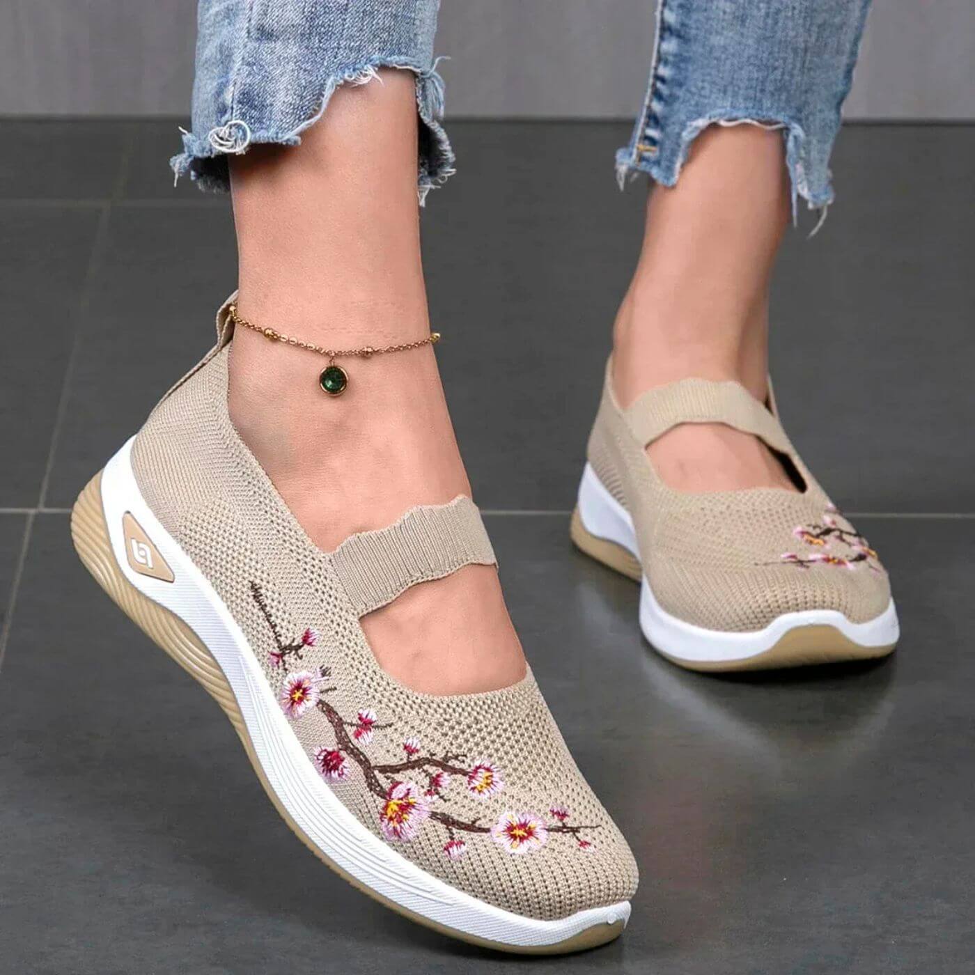 Laura™ – Non-slip Floral Orthopedic Shoes