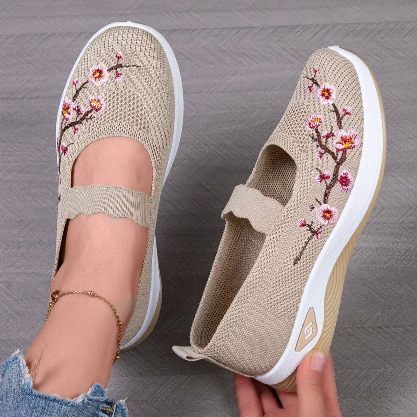 Laura™ – Non-slip Floral Orthopedic Shoes