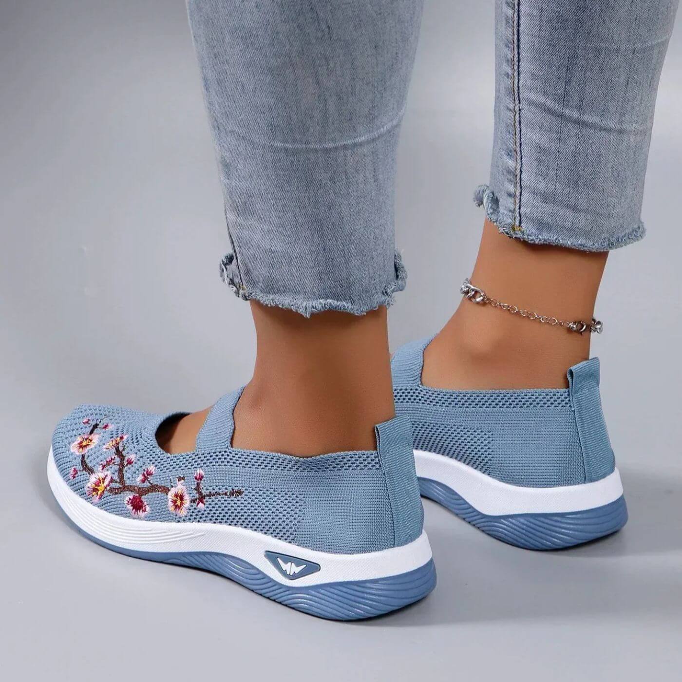 Laura™ – Non-slip Floral Orthopedic Shoes