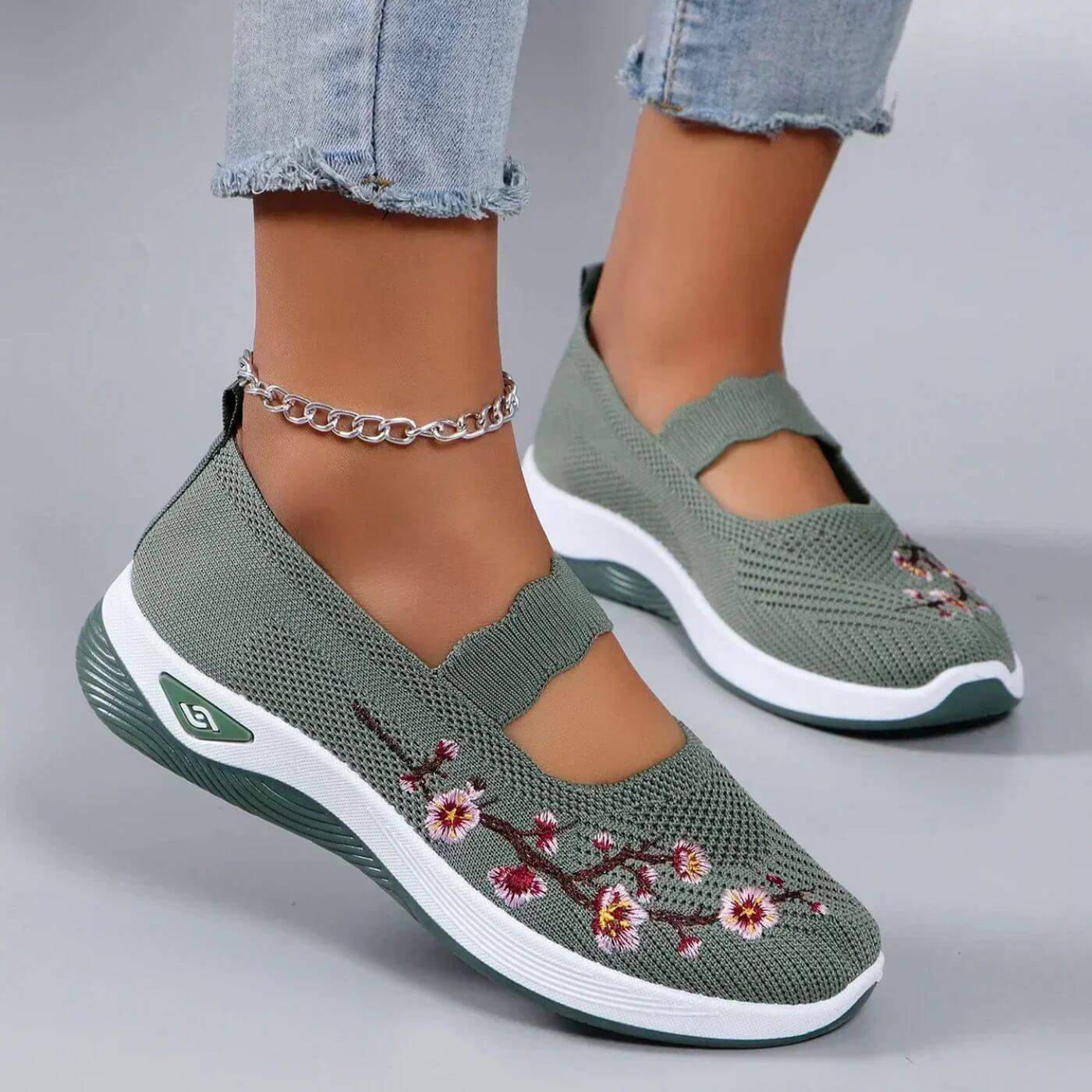 Laura™ – Non-slip Floral Orthopedic Shoes