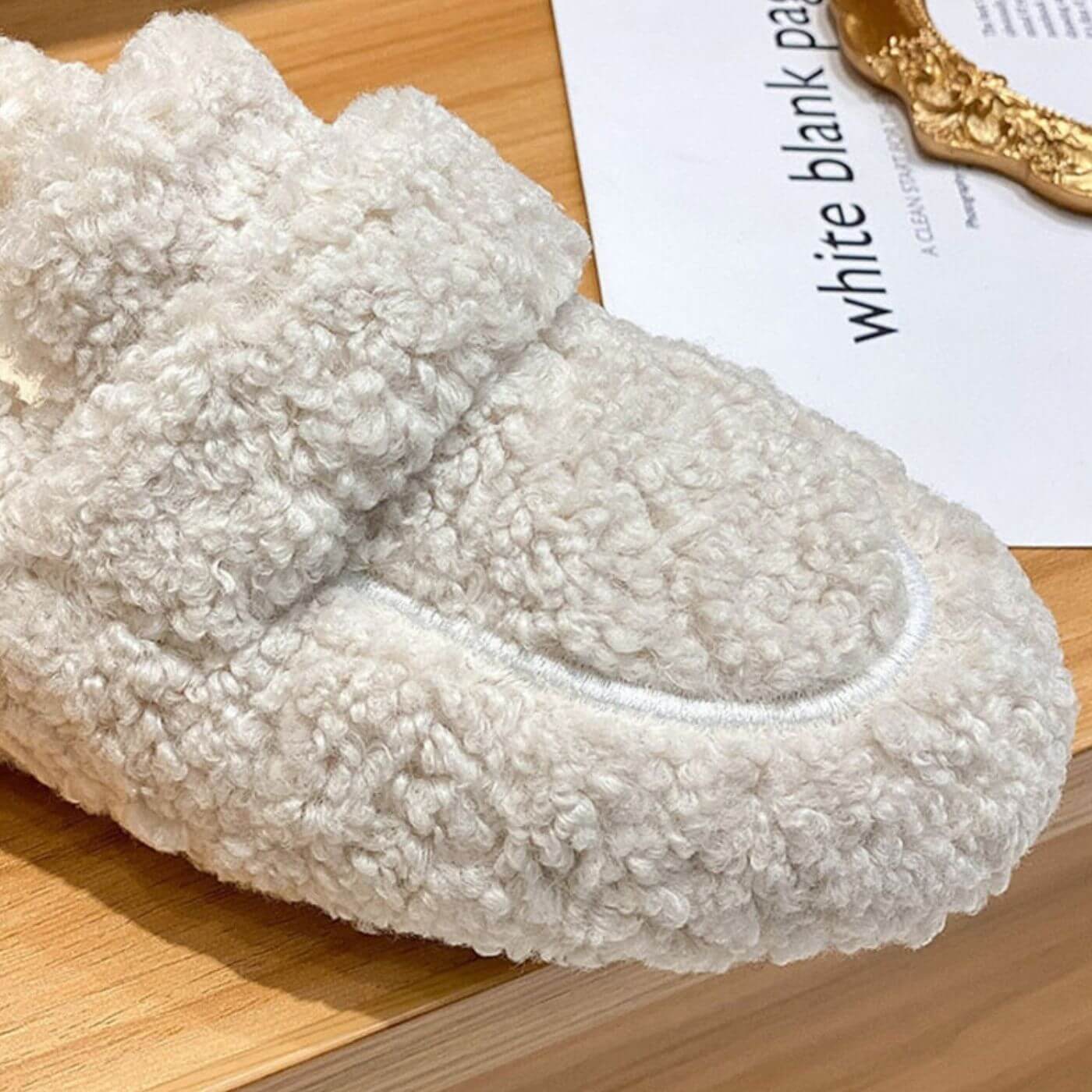 Laurence™ - Comfortable Plush Moccasins