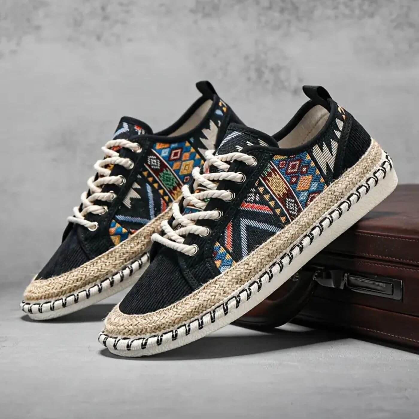 Cole – Trendy Aztec Sneakers