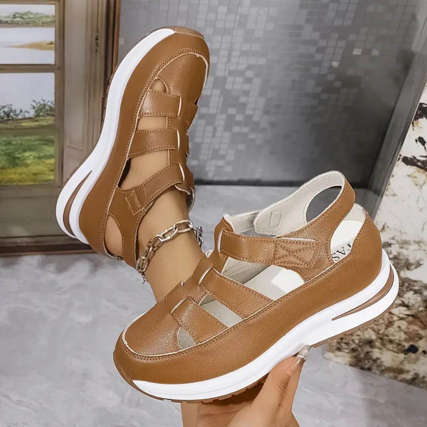 Ciara™ - Closed Toe Orthopedic Sandals