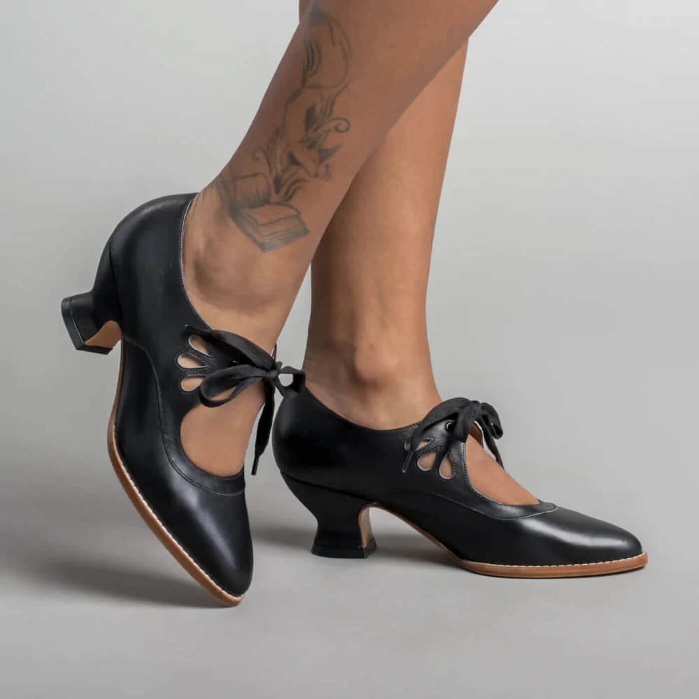Kendra™ - Vintage Low Heel Orthopedic Shoes