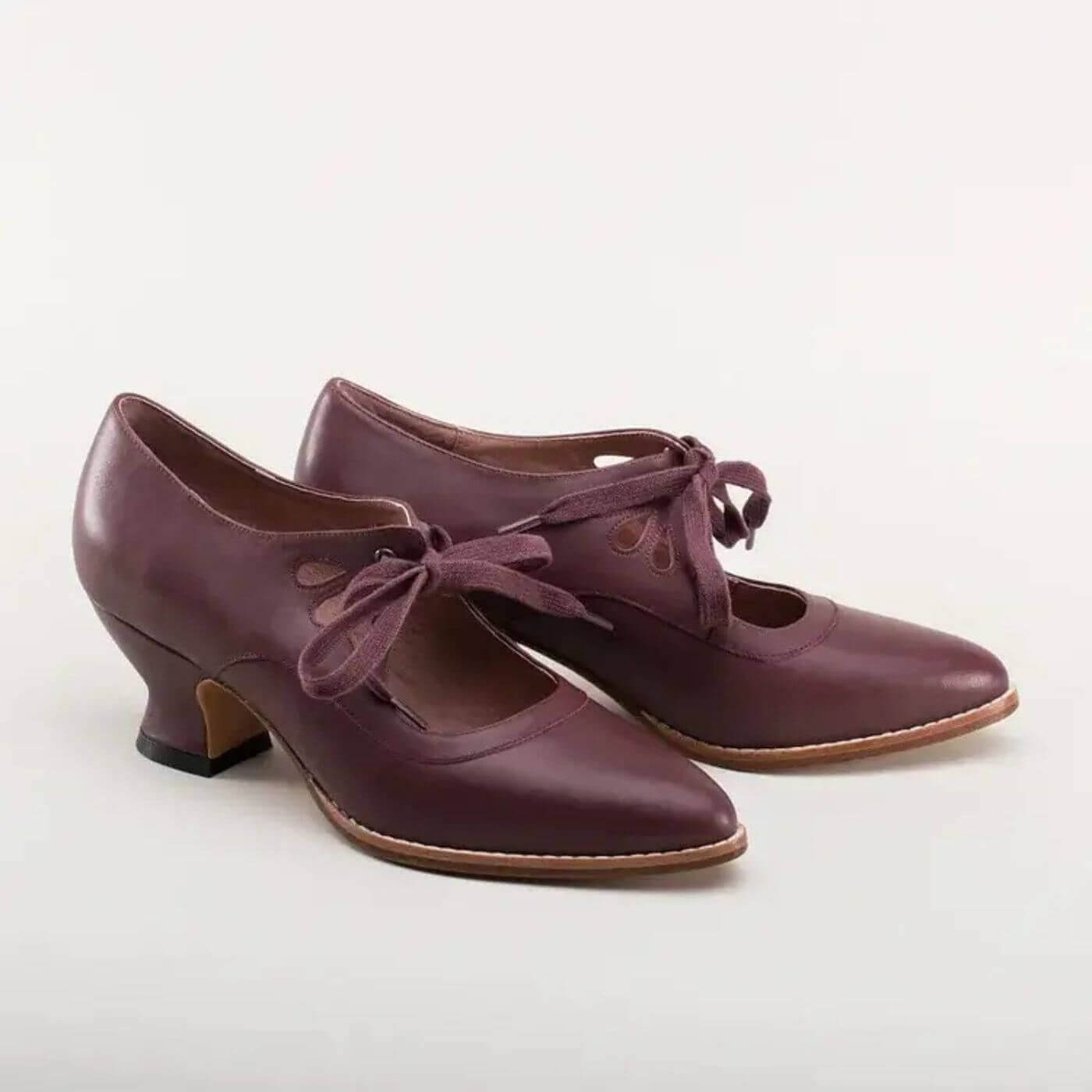 Kendra™ - Vintage Low Heel Orthopedic Shoes