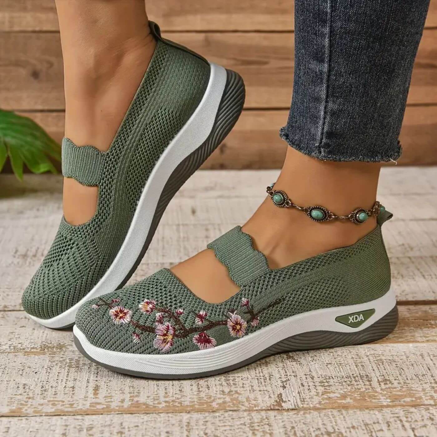 Laura™ – Non-slip Floral Orthopedic Shoes