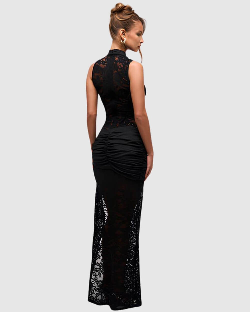 Margaux – Elegant Long Lace Dress